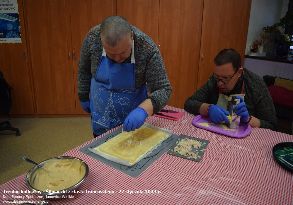 Zdjęcie: Trening kulinarny - Ślimaczki z ciasta francuskiego